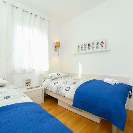 Amazing luxury 4star apartment Laura Supetar Bagian luar foto