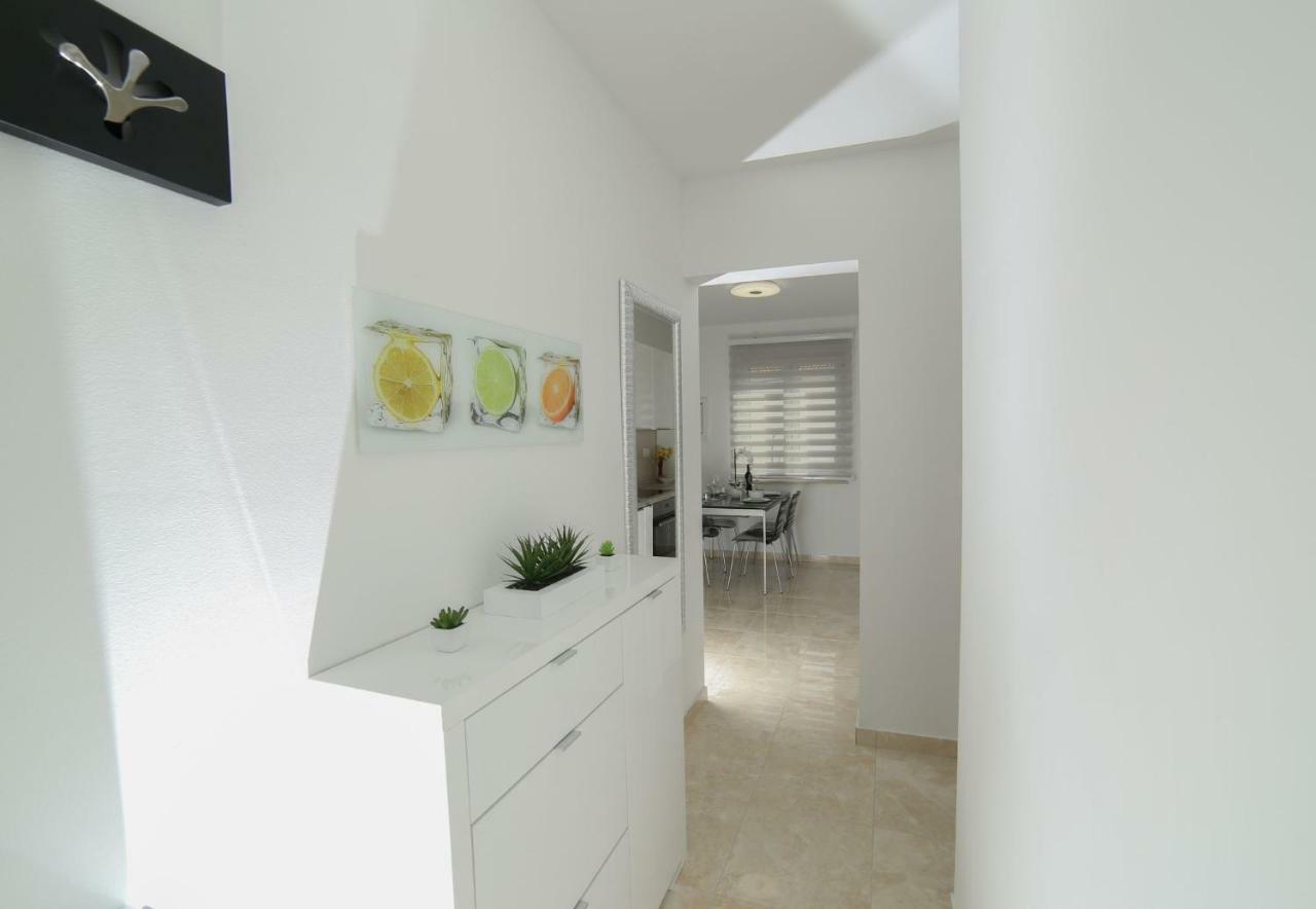 Amazing luxury 4star apartment Laura Supetar Bagian luar foto
