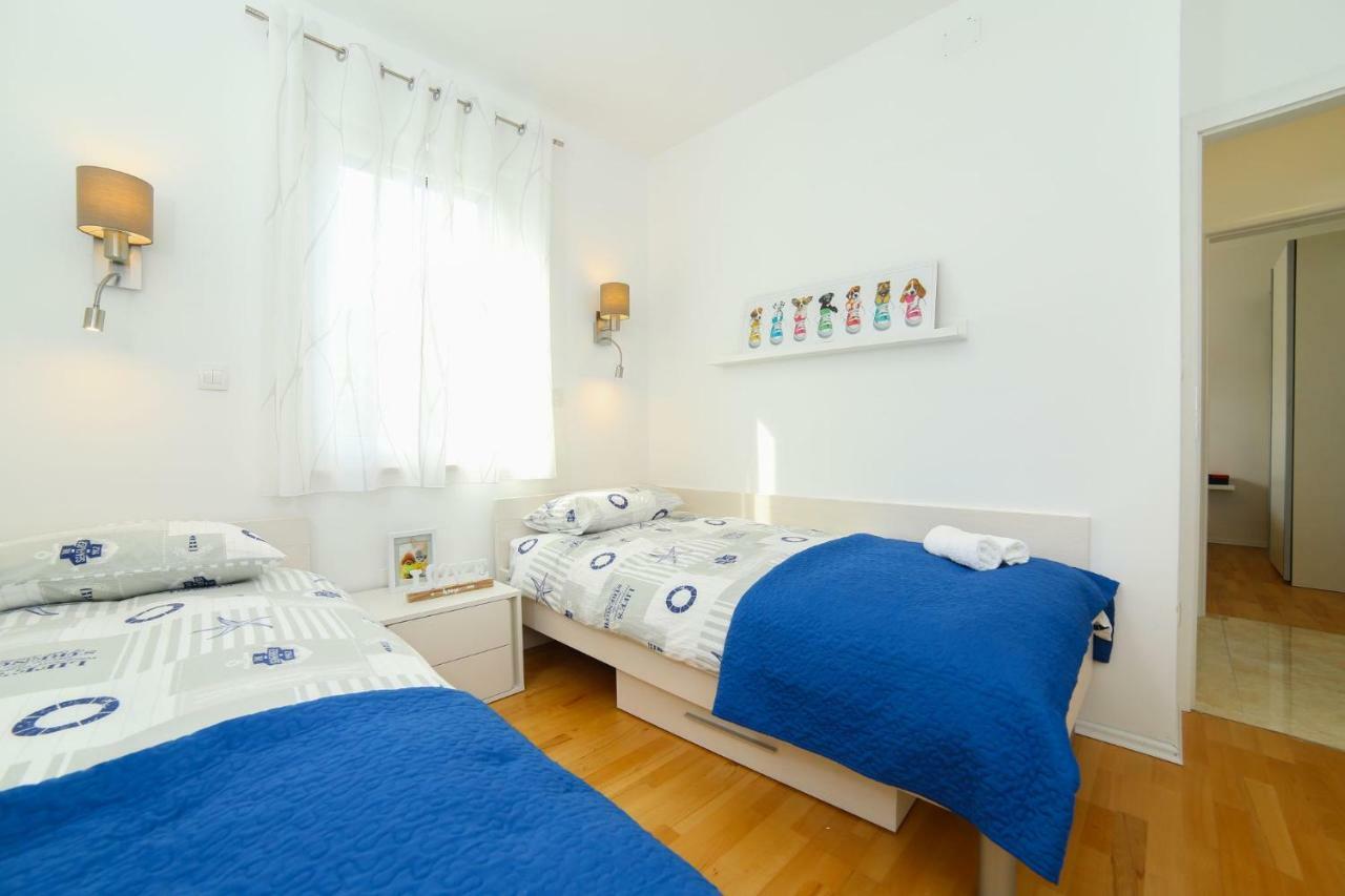Amazing luxury 4star apartment Laura Supetar Bagian luar foto