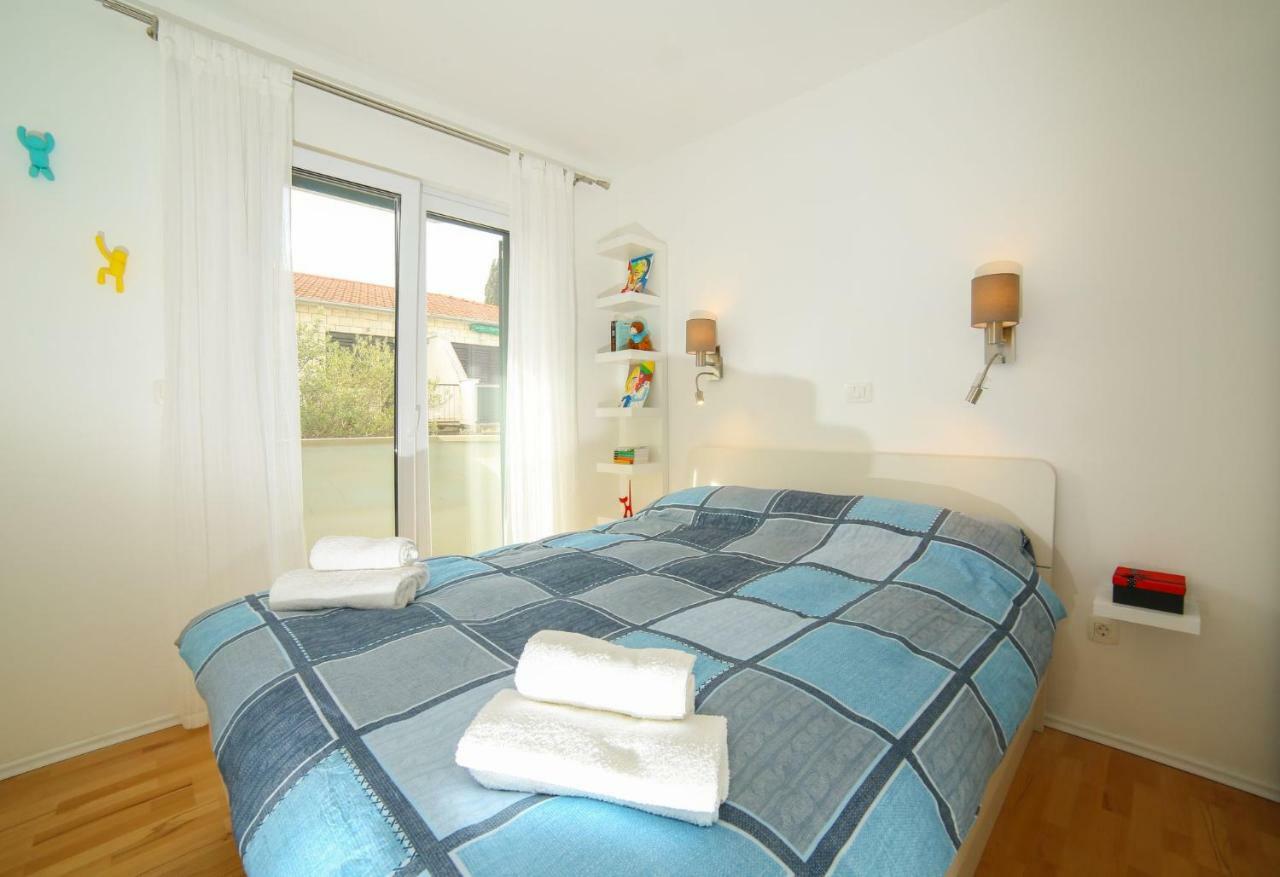 Amazing luxury 4star apartment Laura Supetar Bagian luar foto