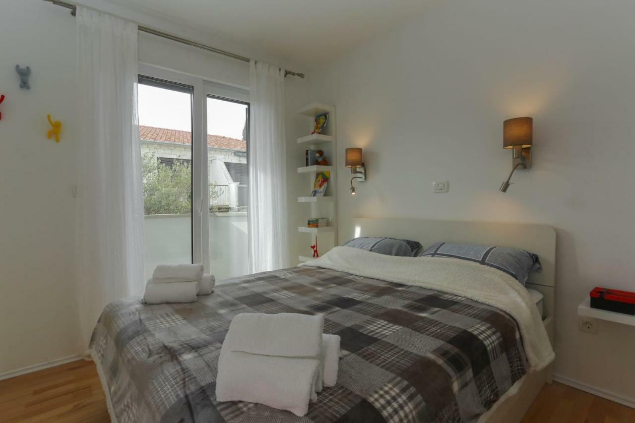 Amazing luxury 4star apartment Laura Supetar Bagian luar foto